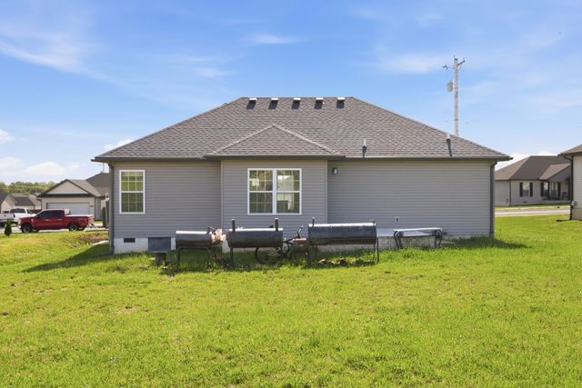 402 Rose Ln, Shelbyville, TN 37160