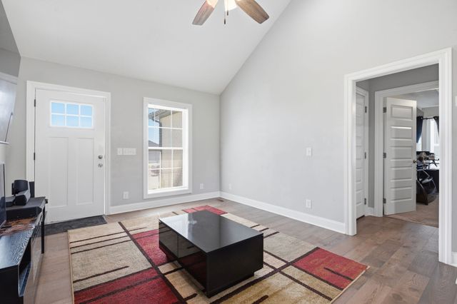 402 Rose Ln, Shelbyville, TN 37160