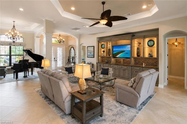 9871 Corso Bello DR, Naples, FL 34113