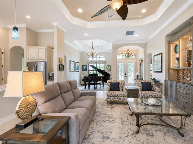 9871 Corso Bello DR, Naples, FL 34113