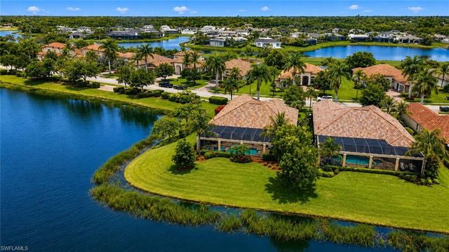 9871 Corso Bello DR, Naples, FL 34113