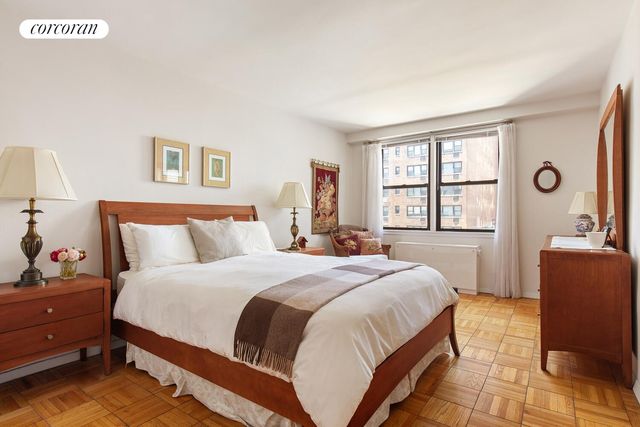201 E 21st St Apt 7B, New York City, NY 10010