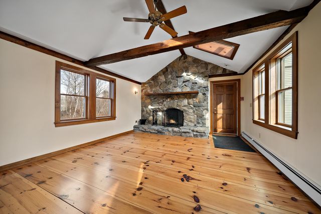 454 Main Street, Fremont, NH 03044