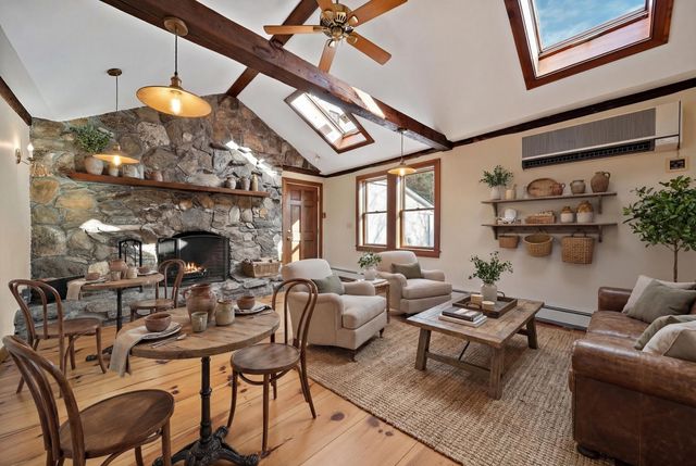 454 Main Street, Fremont, NH 03044