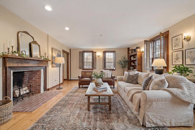 454 Main Street, Fremont, NH 03044