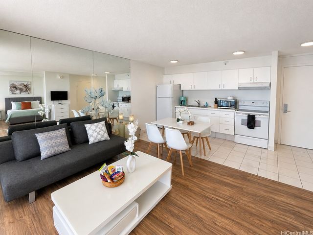 201 Ohua Avenue 2204-T2, Honolulu, HI 96815