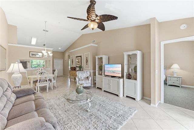 6720 Huntington Lakes CIR 203, Naples, FL 34119