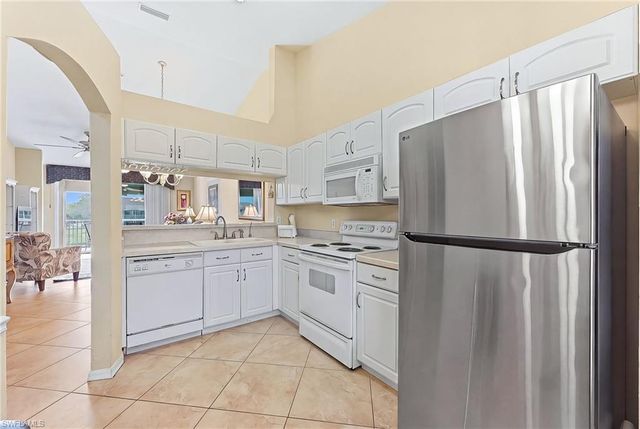 6720 Huntington Lakes CIR 203, Naples, FL 34119