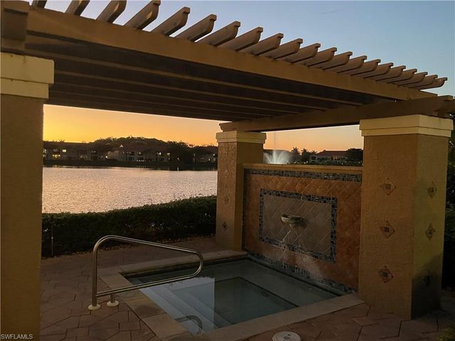 6720 Huntington Lakes CIR 203, Naples, FL 34119