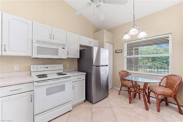 6720 Huntington Lakes CIR 203, Naples, FL 34119