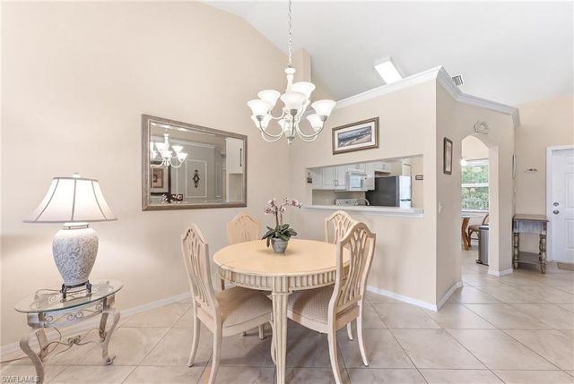 6720 Huntington Lakes CIR 203, Naples, FL 34119