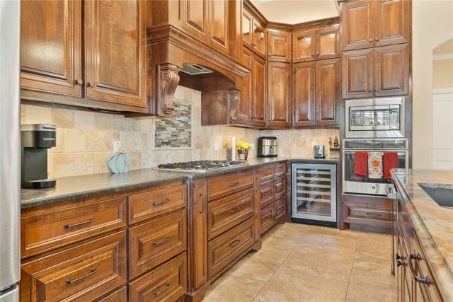 10701 Francis Drive, Waco, TX 76712