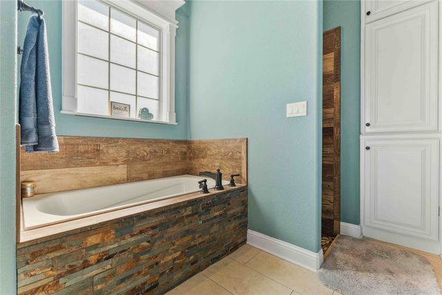 10701 Francis Drive, Waco, TX 76712