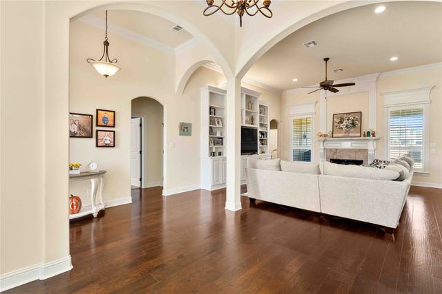 10701 Francis Drive, Waco, TX 76712