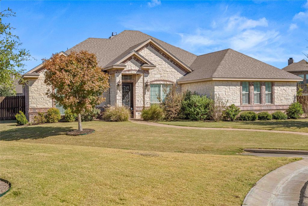 10701 Francis Drive, Waco, TX 76712
