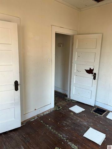 751 N 22nd St., Paducah, KY 42001