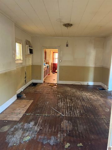 751 N 22nd St., Paducah, KY 42001