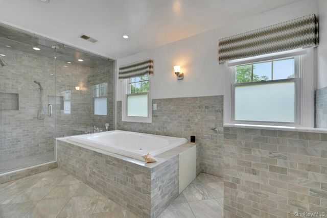 16 Hearthstone Circle, Scarsdale, NY 10583