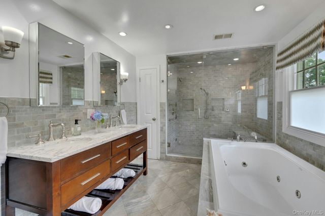 16 Hearthstone Circle, Scarsdale, NY 10583