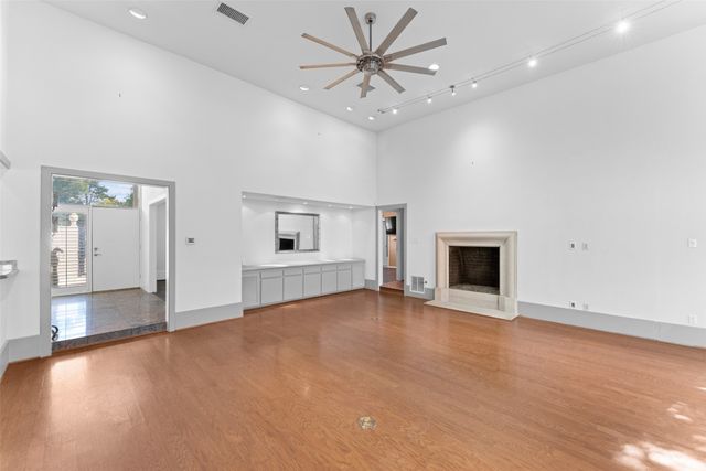 1115 S Greenstone Lane, Duncanville, TX 75137