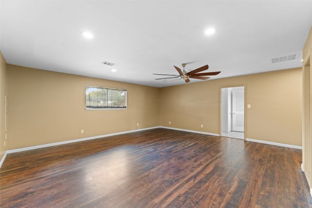 1115 S Greenstone Lane, Duncanville, TX 75137