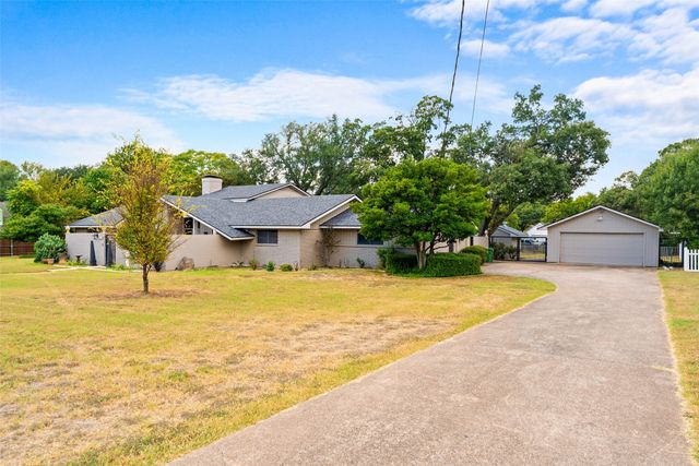 1115 S Greenstone Lane, Duncanville, TX 75137