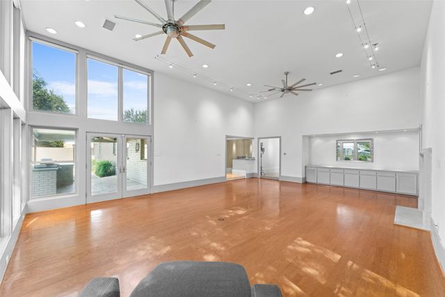 1115 S Greenstone Lane, Duncanville, TX 75137