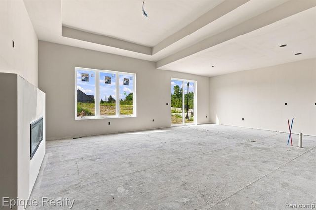 3301 Cornerstone Drive 73, Lake Orion, MI 48360
