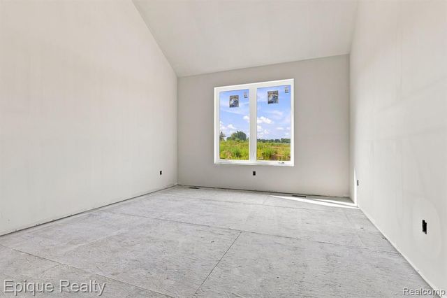 3301 Cornerstone Drive 73, Lake Orion, MI 48360