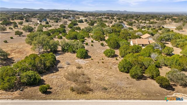 1046 Buckskin Trail, Bandera, TX 78003