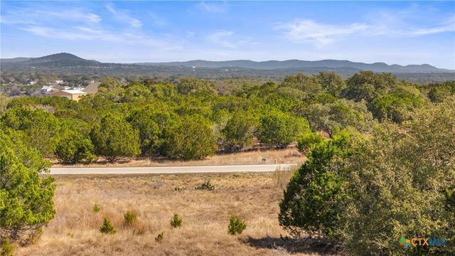 1046 Buckskin Trail, Bandera, TX 78003