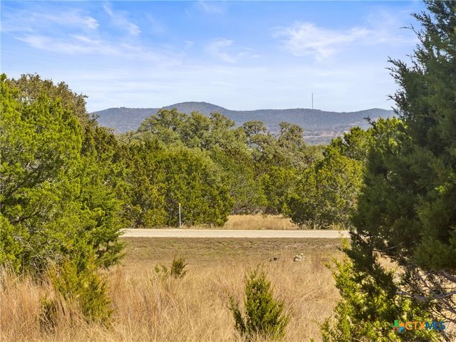 1046 Buckskin Trail, Bandera, TX 78003