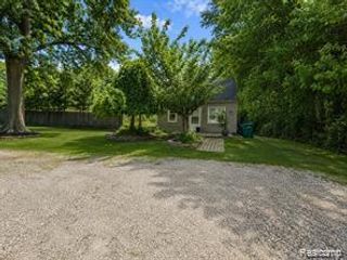6851 Merriman Road, Romulus, MI 48174