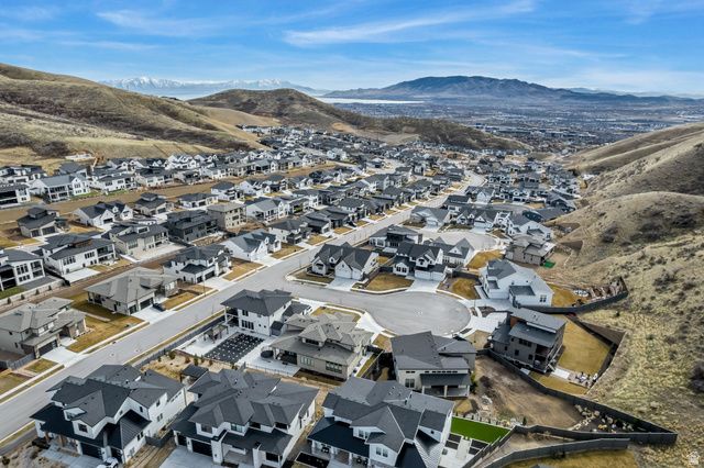 5866 N FOX CANYON RD, Lehi, UT 84048