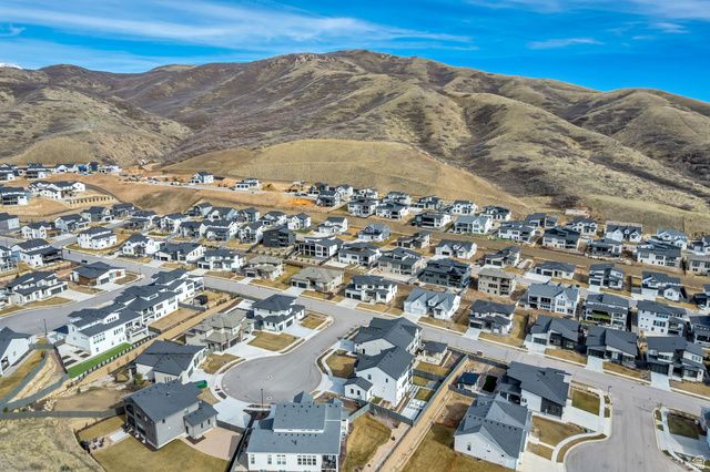 5866 N FOX CANYON RD, Lehi, UT 84048