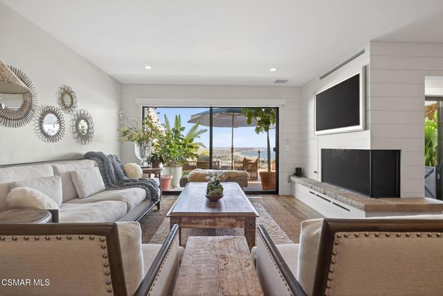 818 Caliente Lane, Ventura, CA 93001