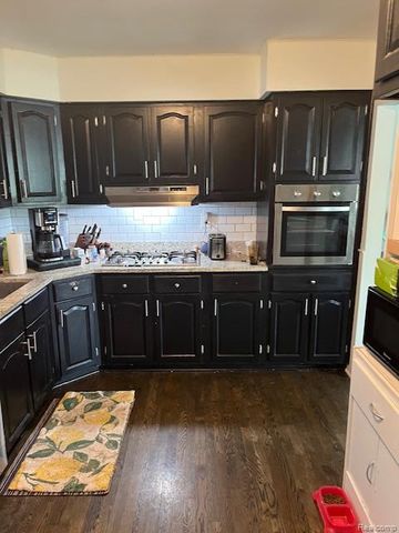 20934 Poinciana Street, Southfield, MI 48033