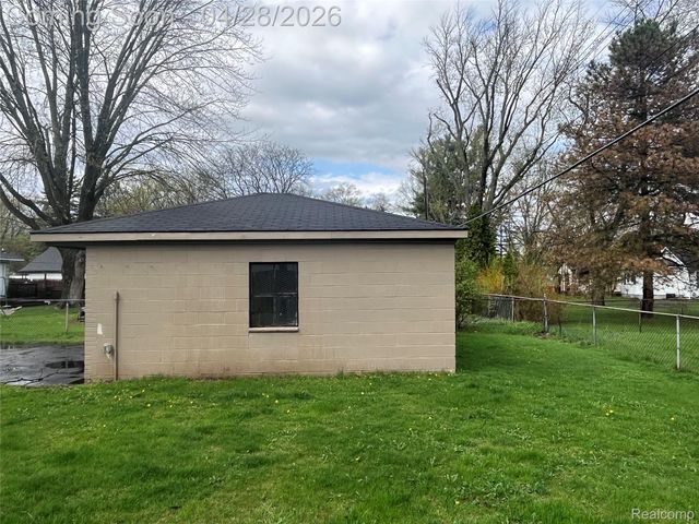 20934 Poinciana Street, Southfield, MI 48033