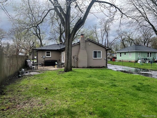 20934 Poinciana Street, Southfield, MI 48033