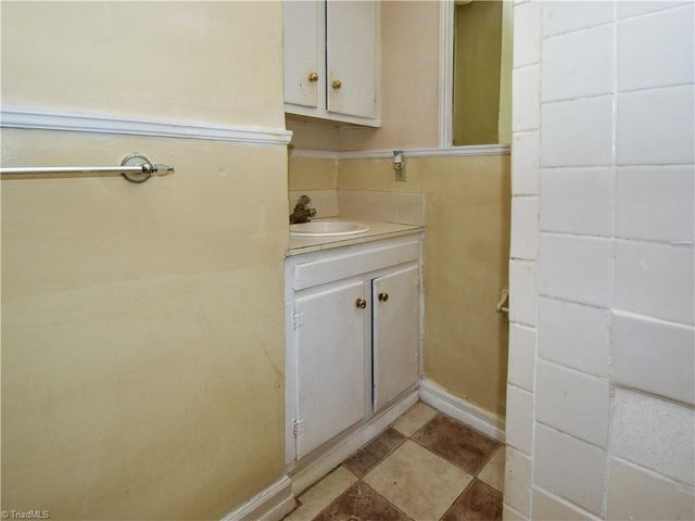 517 N Cameron Avenue, Winston-salem, NC 27101