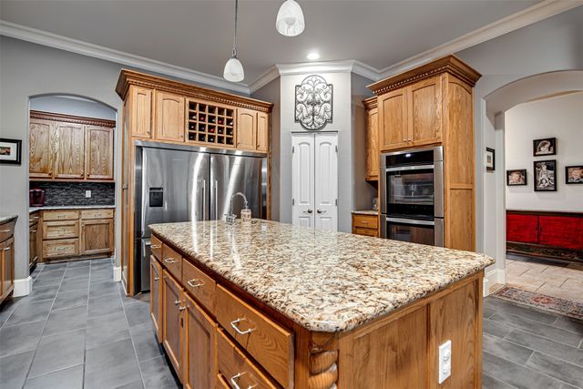 3001 Sunray Valley Court, Arlington, TX 76012