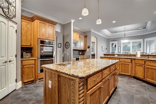 3001 Sunray Valley Court, Arlington, TX 76012