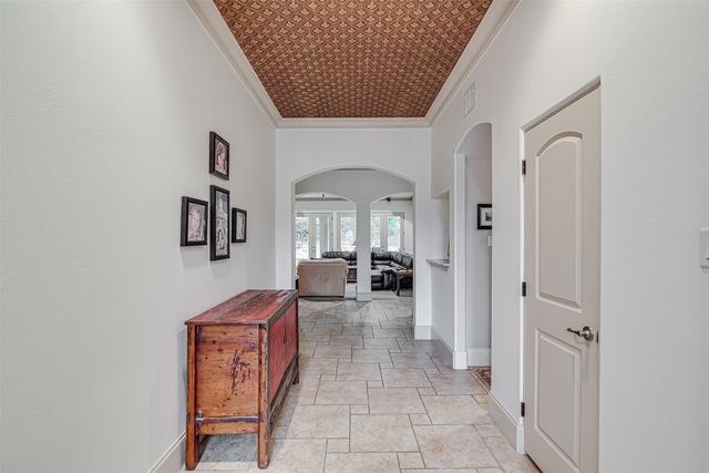 3001 Sunray Valley Court, Arlington, TX 76012