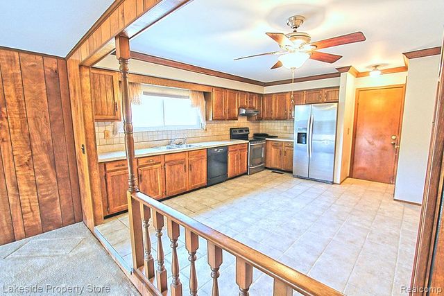 22512 Corteville Street, Saint Clair Shores, MI 48081