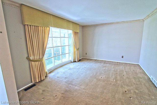 22512 Corteville Street, Saint Clair Shores, MI 48081