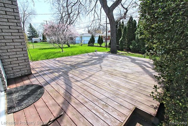 22512 Corteville Street, Saint Clair Shores, MI 48081