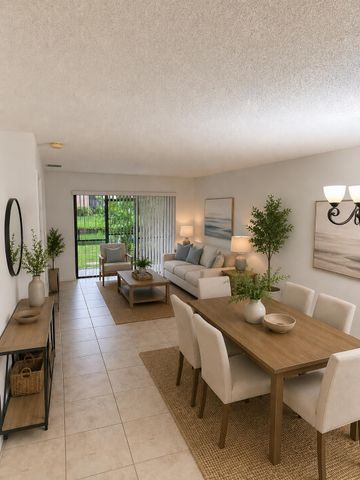 445 LAKEVIEW Drive 3, Weston, FL 33326