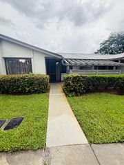 445 LAKEVIEW Drive 3, Weston, FL 33326