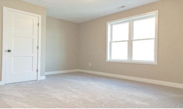 54 Richards St 54, Worcester, MA 01603