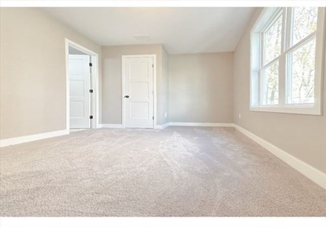 54 Richards St 54, Worcester, MA 01603